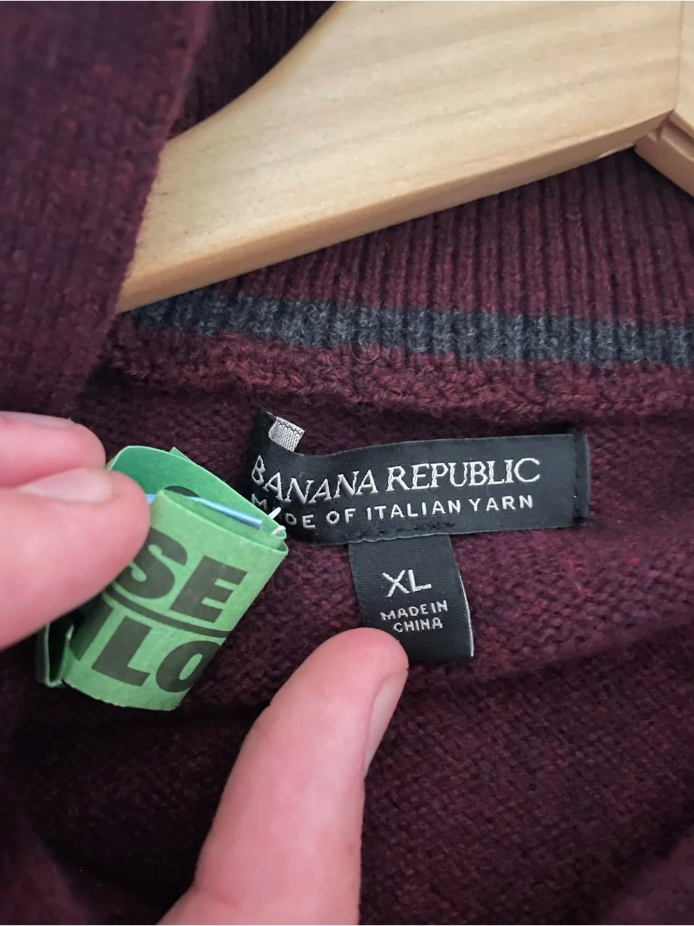 Banana Republic Size XL Burgundy Cashmere Sweater